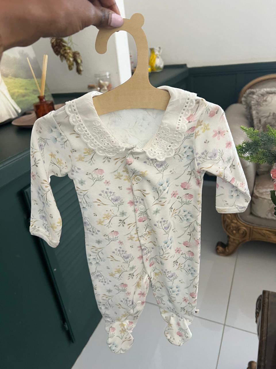Little Wardrobe Baby Girl Crate view 2