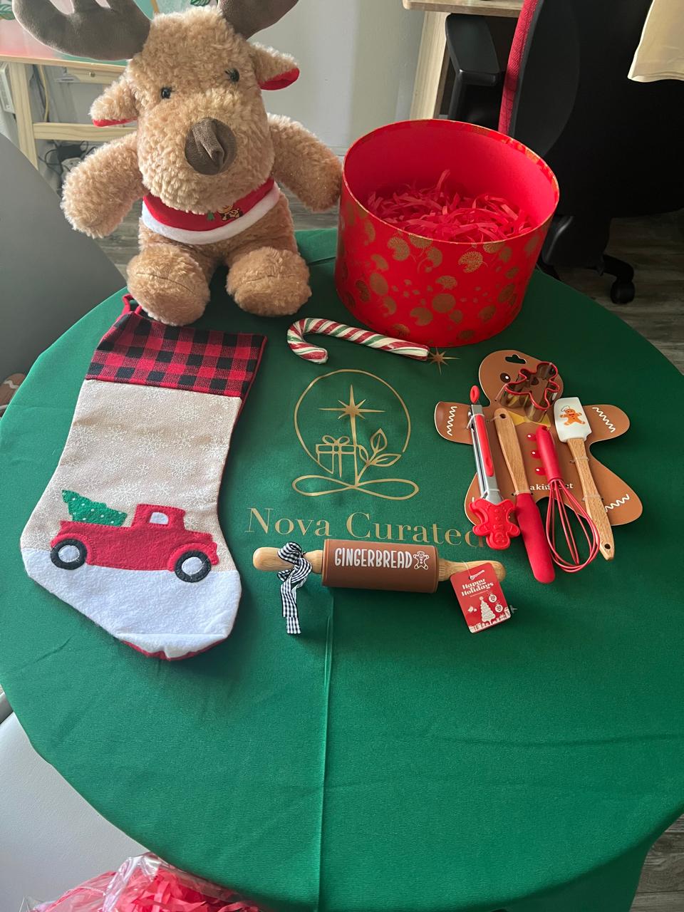 Gingerbread Christmas Baking Box view 2